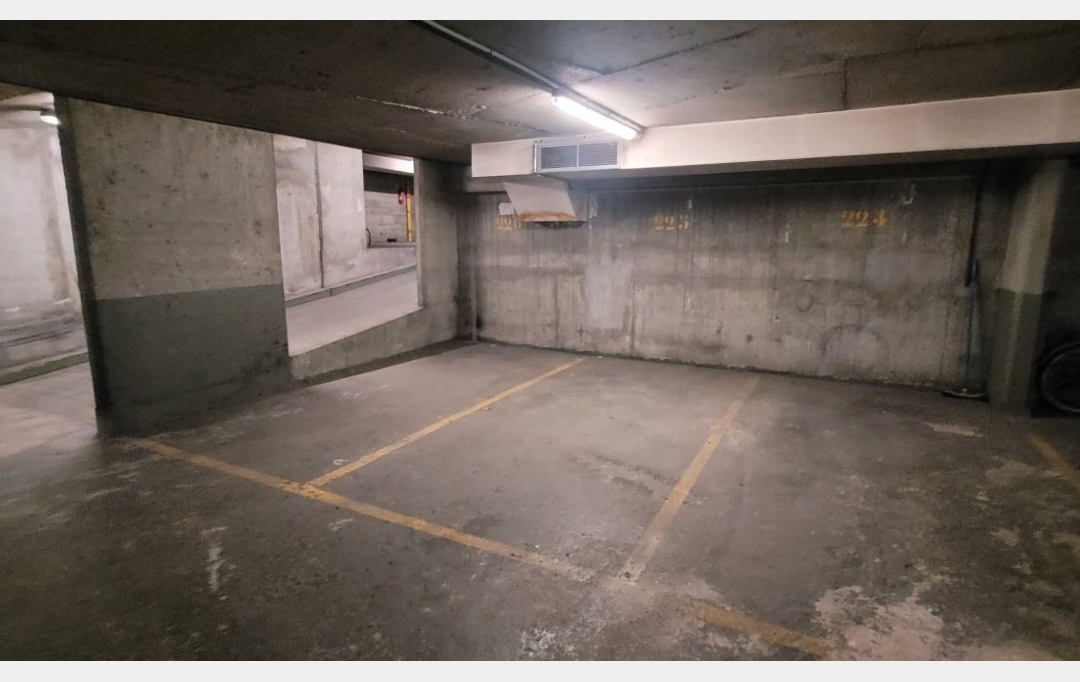 Annonces COLOMBES : Garage / Parking | PARIS (75016) | 17 m2 | 60 000 € 