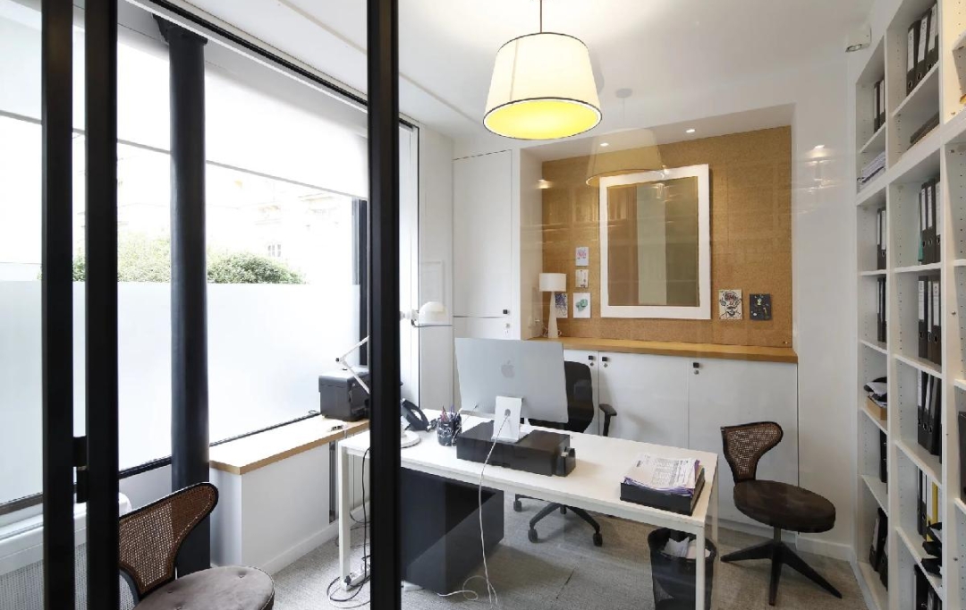 Annonces COLOMBES : Local / Bureau | PARIS (75011) | 153 m2 | 1 989 620 € 