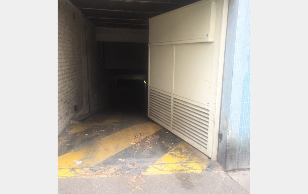 Annonces COLOMBES : Garage / Parking | PARIS (75015) | 0 m2 | 120 € 