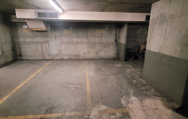  Annonces COLOMBES Garage / Parking | PARIS (75016) | 17 m2 | 60 000 € 